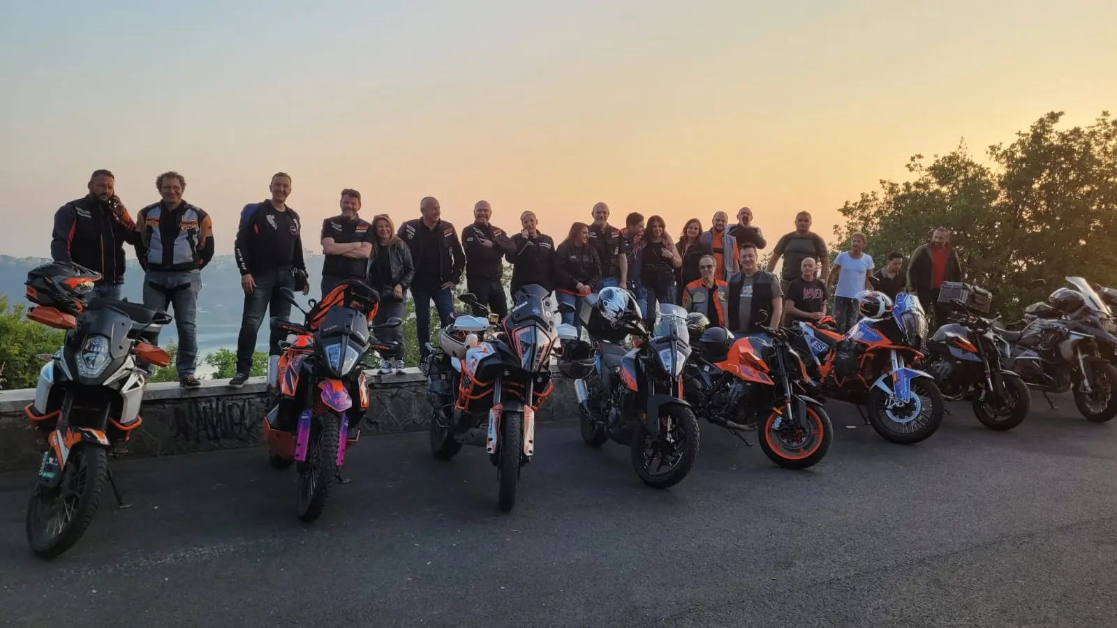 Soci del K-Roma Moto Club durante un evento